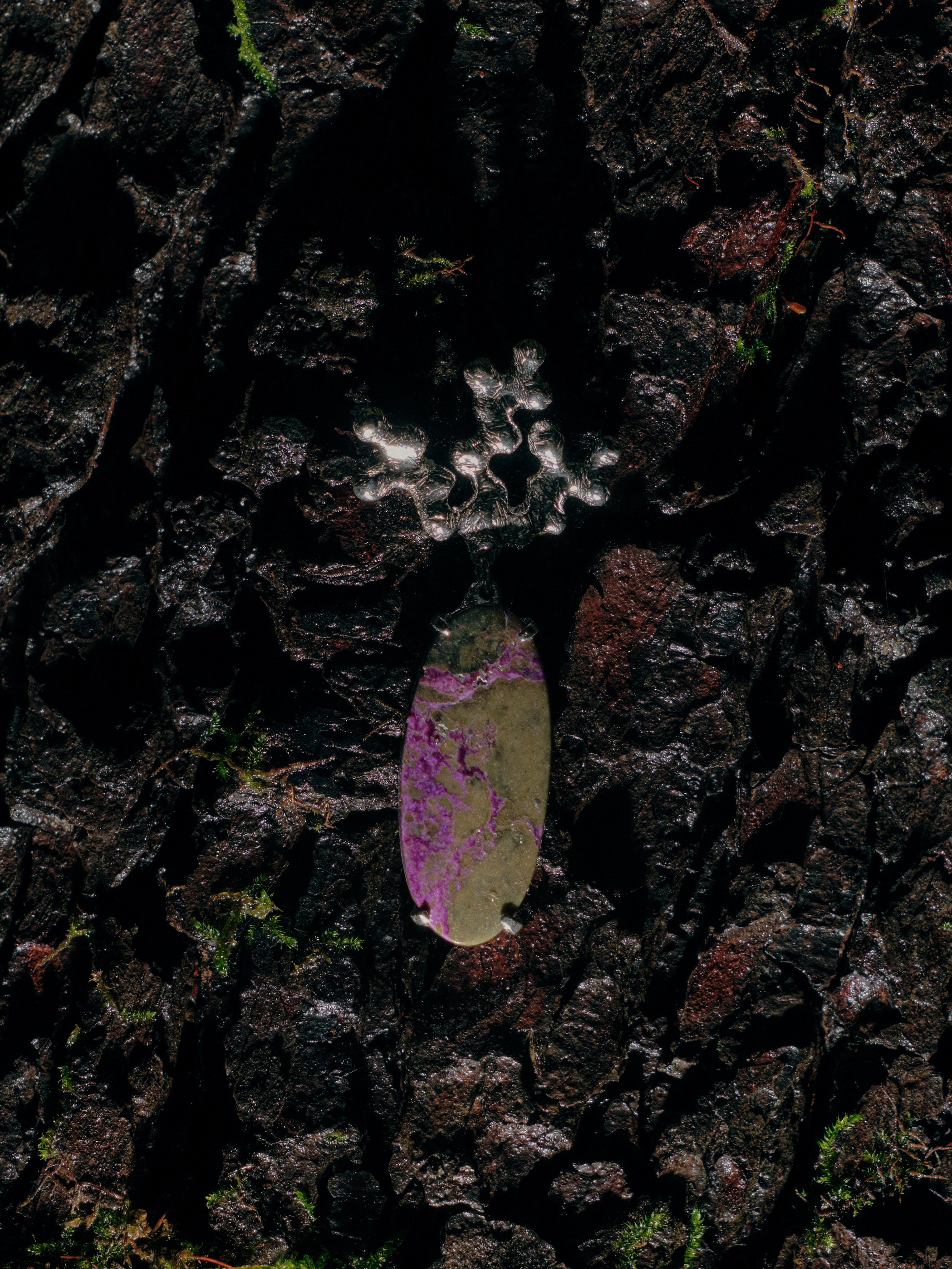 Earrings Komorebi with zoisite with ruby