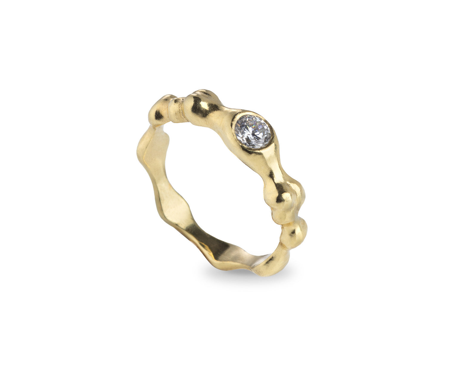 Engangement ring with brilliant